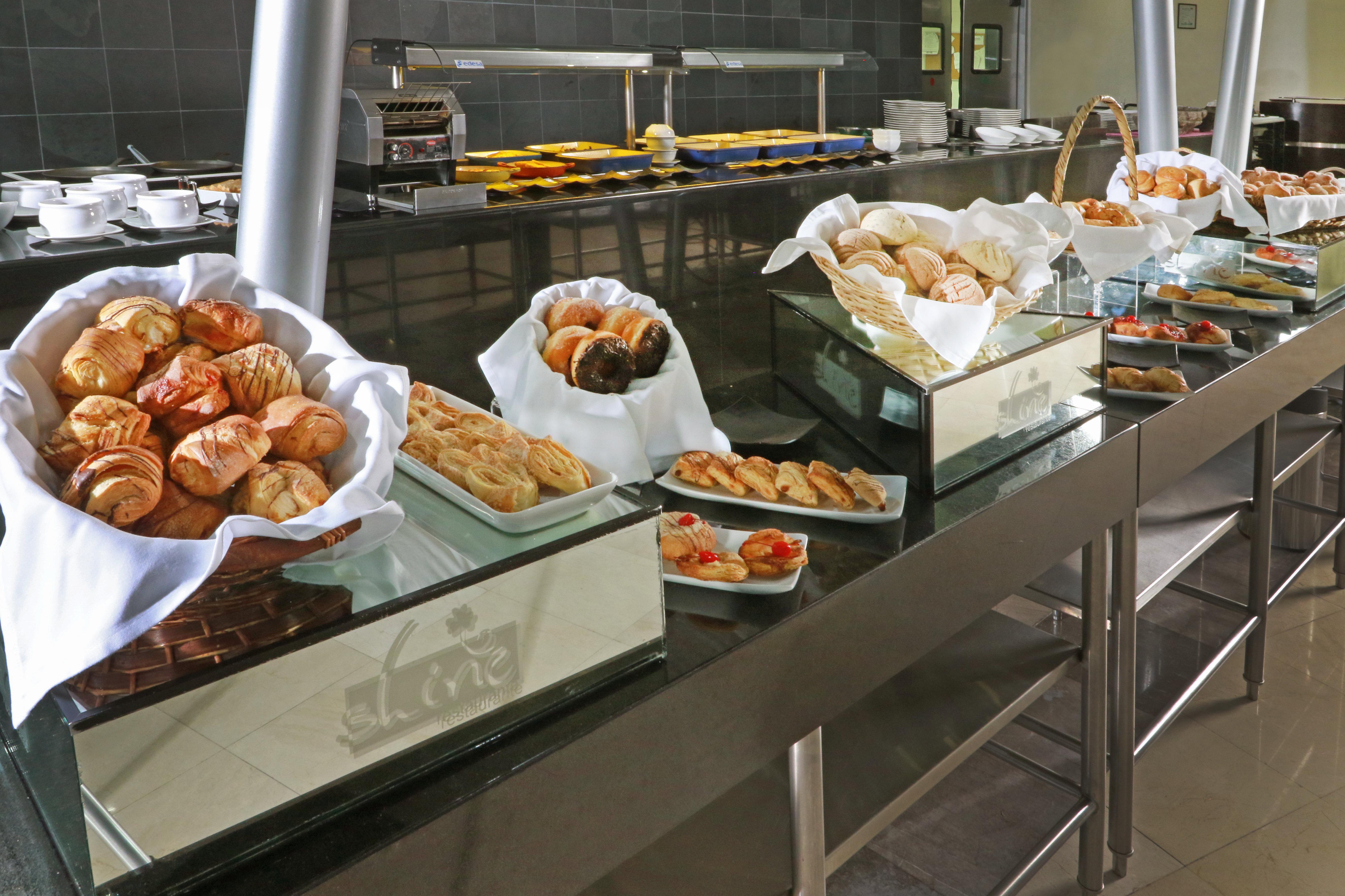 Crowne Plaza Leon By Ihg Hotel Bagian luar foto